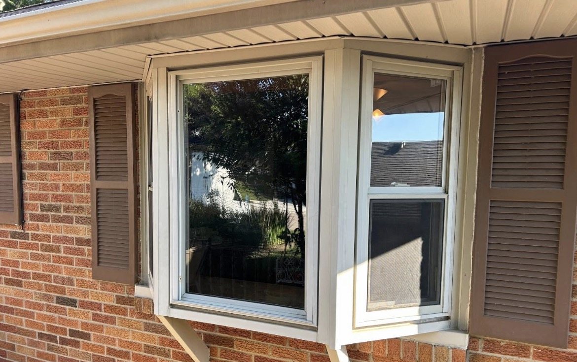Aging bay window on a Fairborn brick ranch before replacement